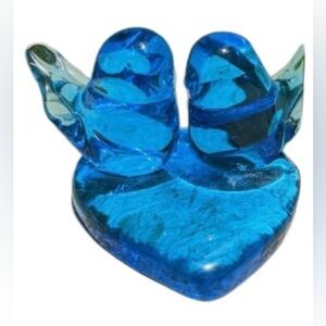 1997 Leo Ward Glass pair of blue Birds of Happiness on a heart stand
